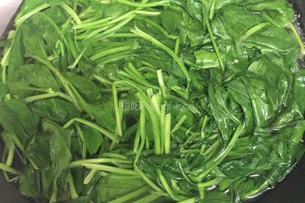 香酱菠菜的做法图解2