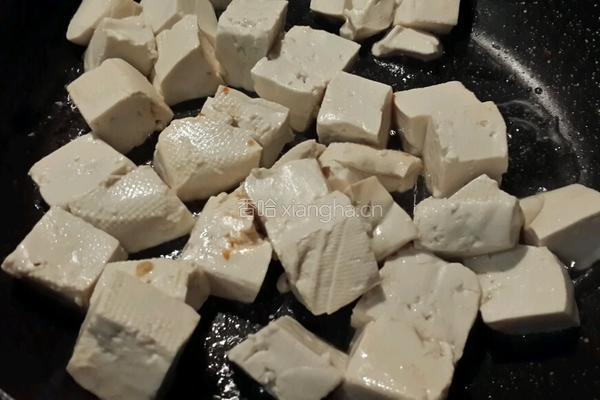 飞鱼子烧豆腐的做法图解3
