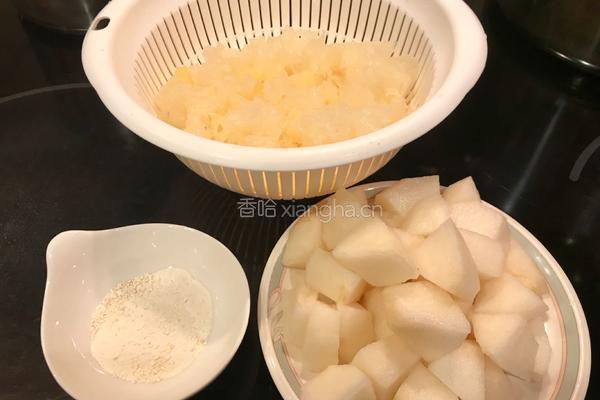 川贝冰糖炖银耳雪梨汤的做法图解8
