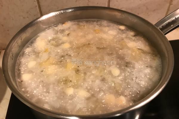 川贝冰糖炖银耳雪梨汤的做法图解10
