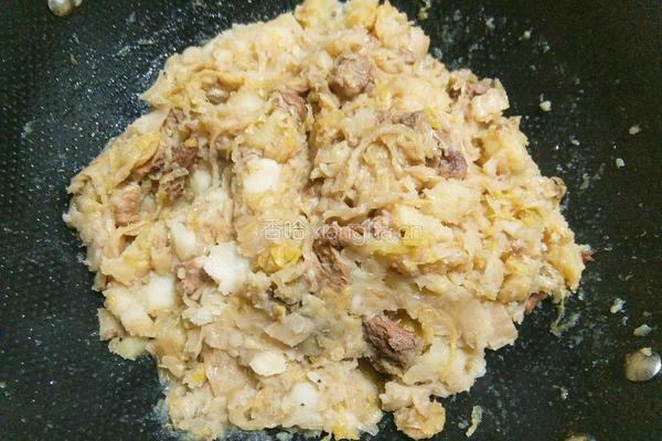 猪肉烩酸菜的做法图解11