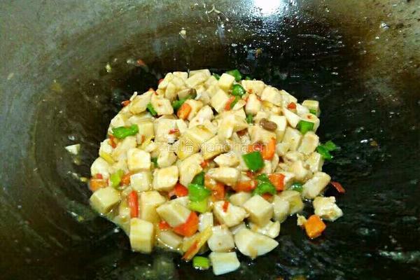 杏鲍菇炒鸡丁的做法图解24