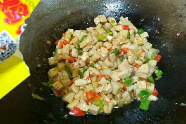 杏鲍菇炒鸡丁的做法图解23
