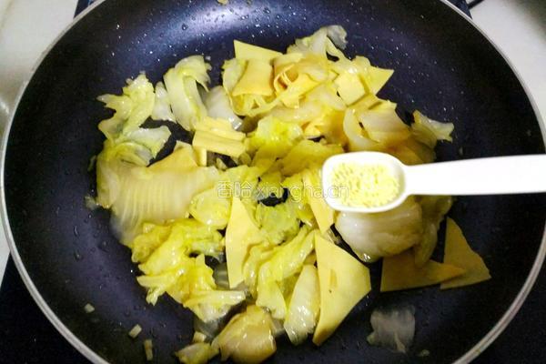 白菜炒干豆腐的做法图解10