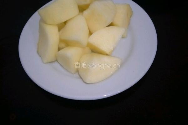 苹果排骨汤的做法图解3