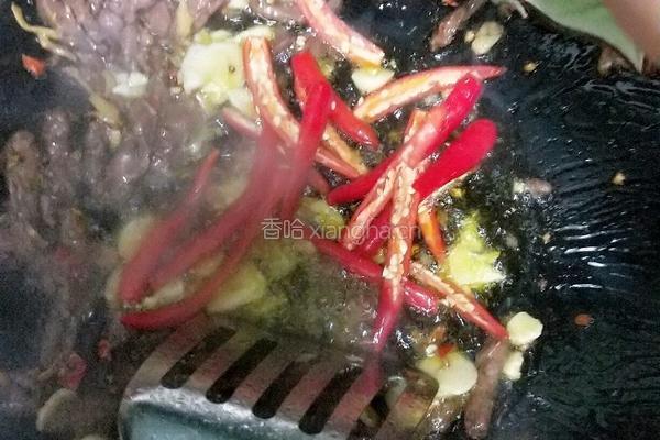 芹菜炒牛肉 的做法图解8