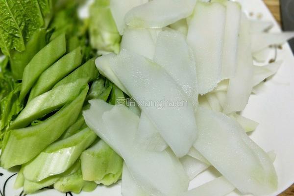 香肠炒棒菜 的做法图解4