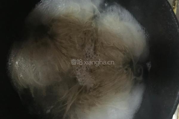 凉拌粉条的做法图解2