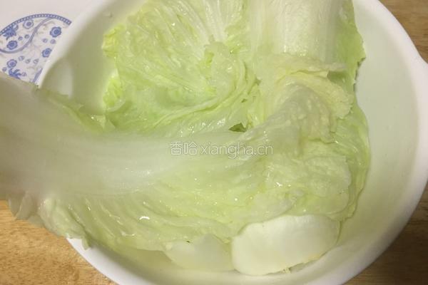 白菜包肉的做法图解2