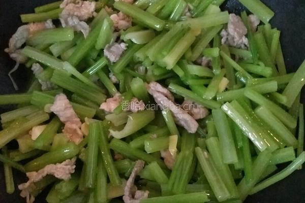 家常芹菜炒肉片的做法图解7