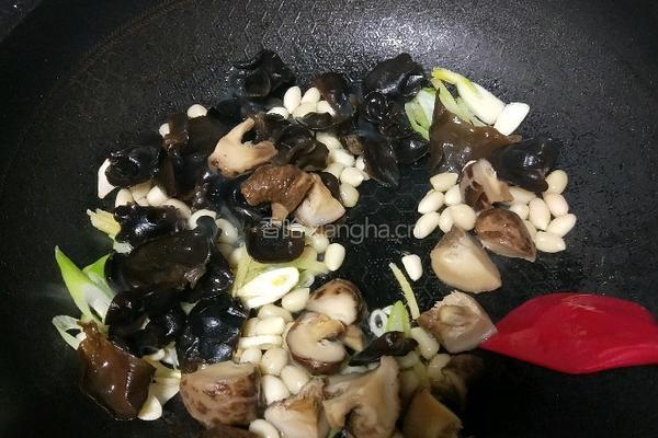三鲜烧烤麸的做法图解8