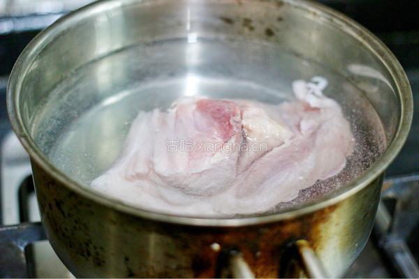 莴苣香菇红烧肉的做法图解2