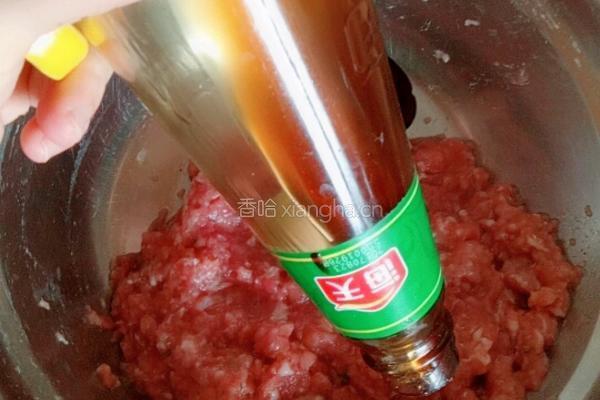 猪肉茴香水饺的做法图解5