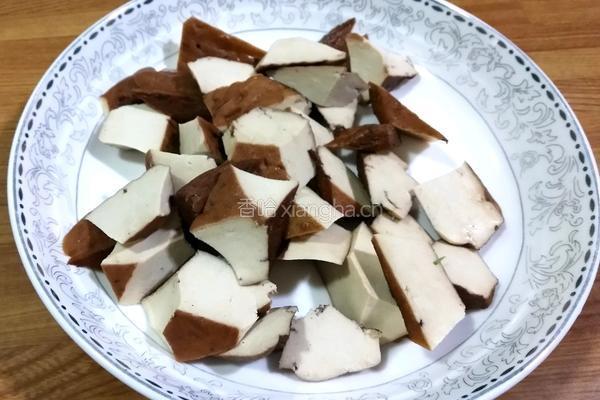 蒜苗炒鸡蛋香干的做法图解4