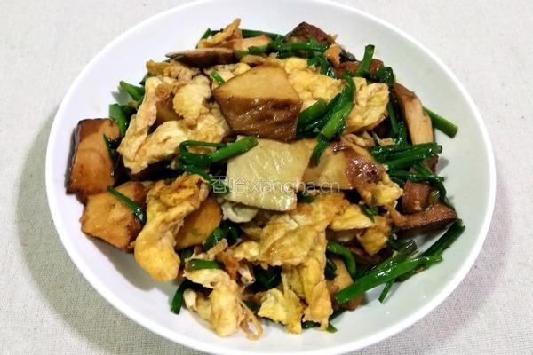蒜苗炒鸡蛋香干的做法图解10