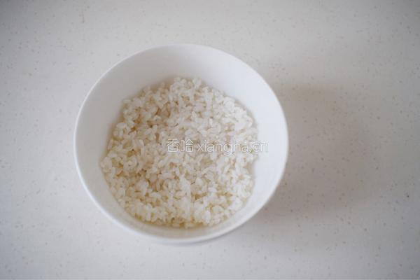 芹菜香菇粥的做法图解1