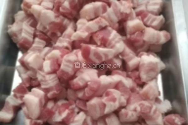 油菜焖肉的做法图解1