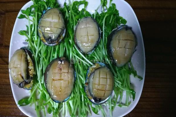蒜香鲍鱼的做法图解3