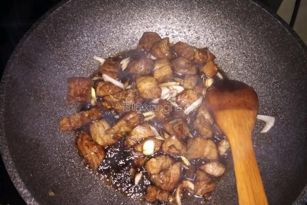 红烧肉炖土豆的做法图解9