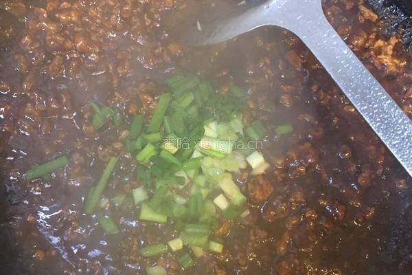 二合一手工炸酱面（西红柿鸡蛋、炸酱肉臊子）的做法图解10