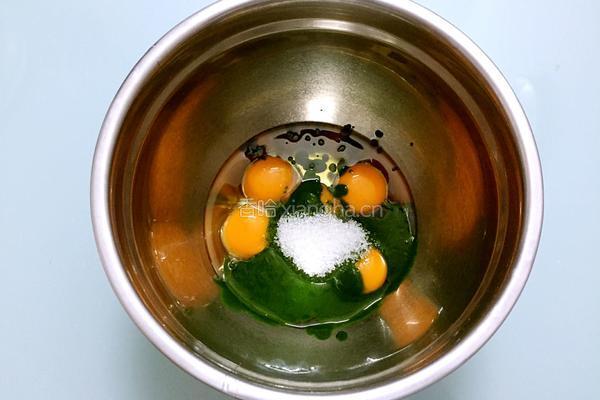 菠菜戚风蛋糕的做法图解4