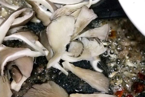 肉末炒平菇 的做法图解8