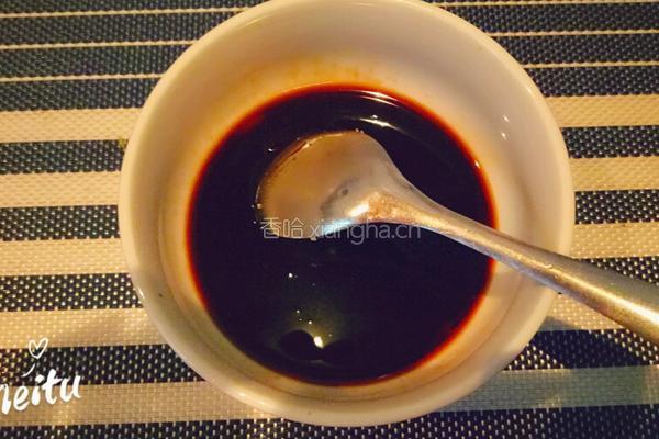 豆腐卷金针菇的做法图解2