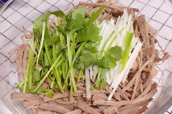 凉拌牛肉丝的做法图解10