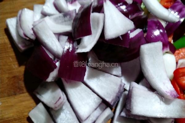 洋葱炒卤牛肉的做法图解2
