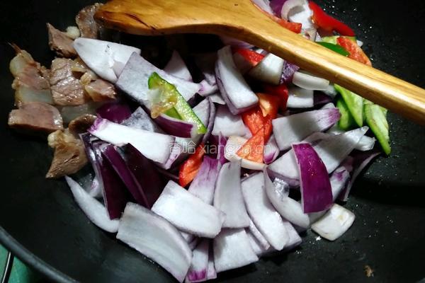 洋葱炒卤牛肉的做法图解5