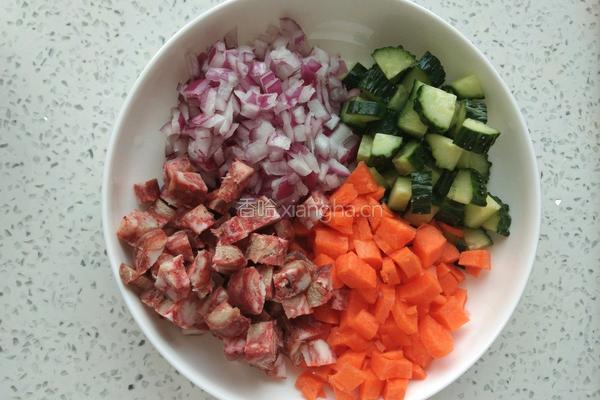 腊肠炒饭的做法图解2