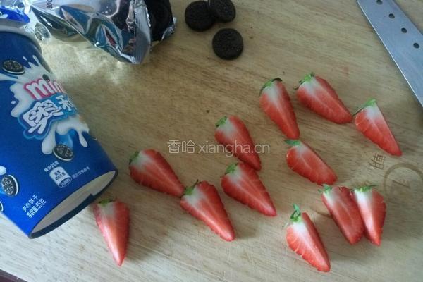 草莓奥利奥软欧的做法图解12
