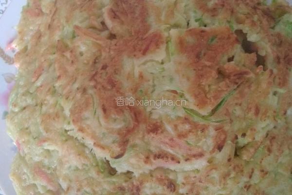 西葫芦火腿饼子外酥里嫩宝宝超爱吃的