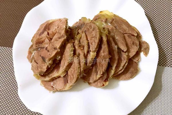 凉拌牛肉的做法图解1