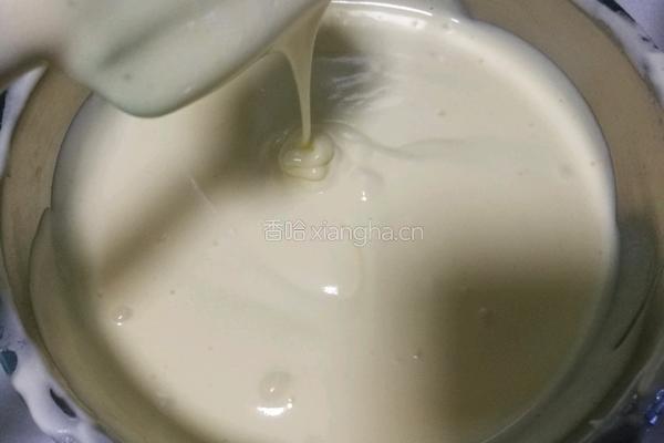 十寸戚风蛋糕的做法图解3