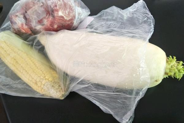 排骨汤的做法图解1