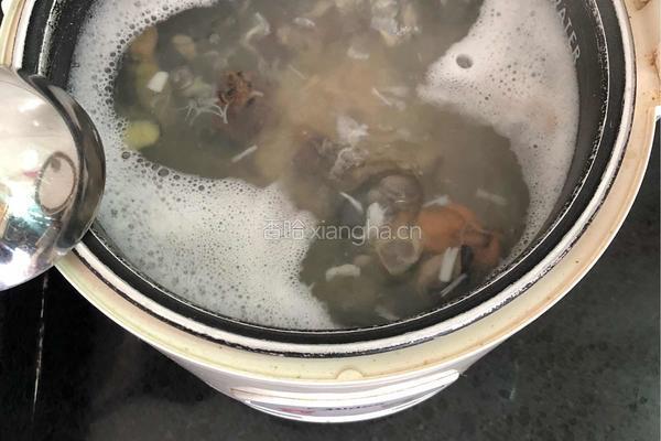 金蚝瑶柱瘦肉粥的做法图解6