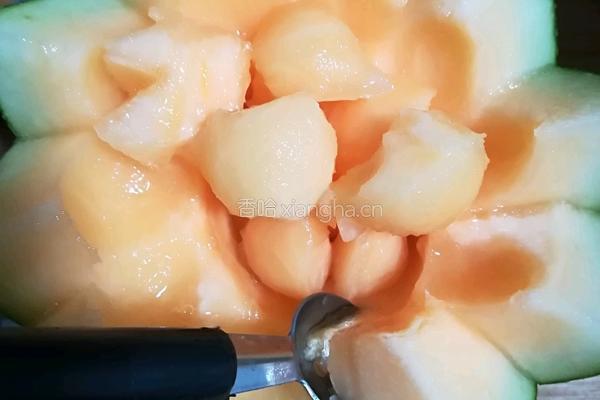 水果香瓜盅的做法图解4