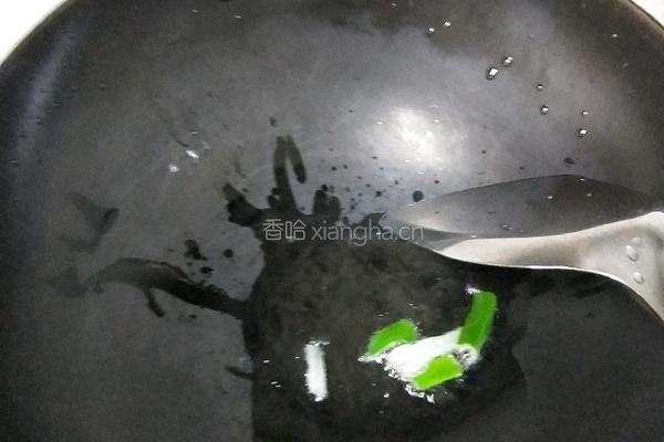 炒豌豆苗的做法图解2