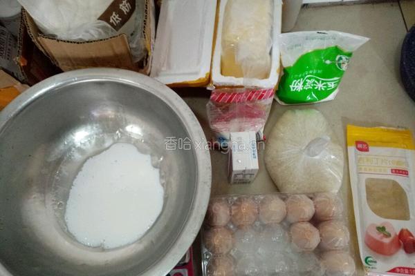 草莓番吉的做法图解1