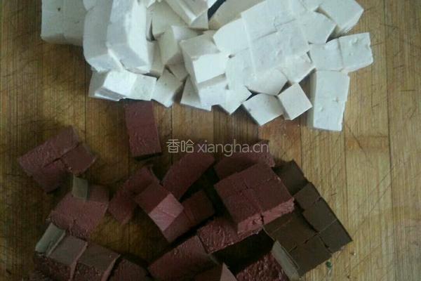 家常鸭血豆腐汤的做法图解4