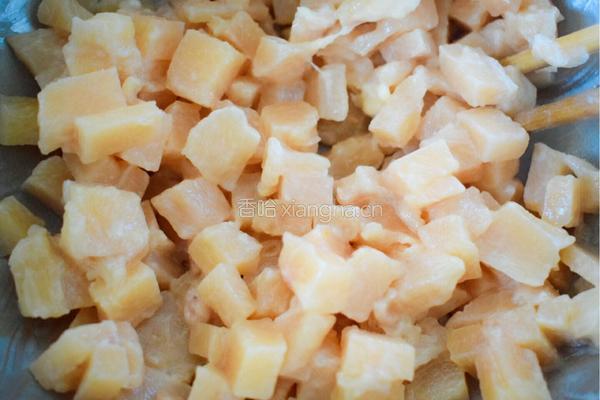 蒜薹炒鸡肉的做法图解3