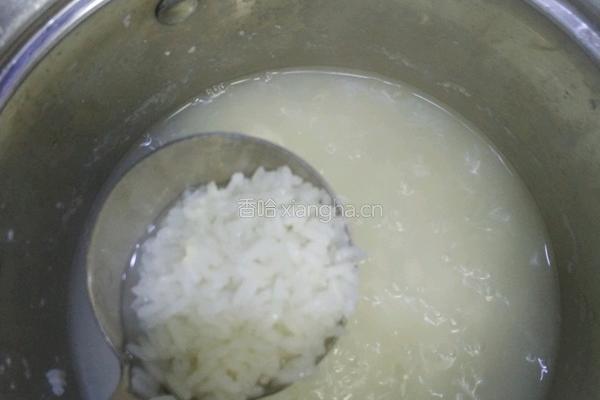虾仁什锦锅巴饭的做法图解4
