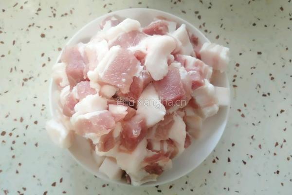 红烧肉独家秘制的做法图解1