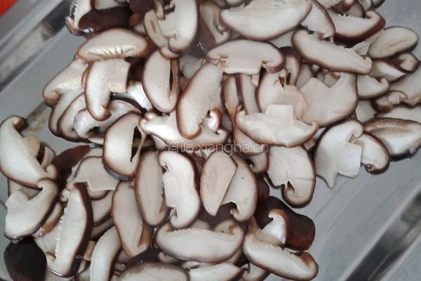 香茹油菜的做法图解2
