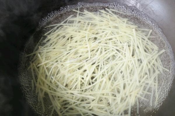 培根土豆丝卷的做法图解4