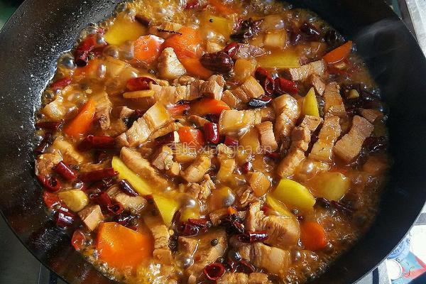 胡萝卜土豆闷肉的做法图解9