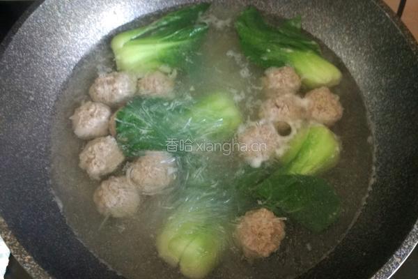 油菜粉丝丸子汤的做法图解7