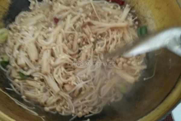 炒金针菇的做法图解6