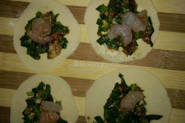 家常虾仁饺子的做法图解3